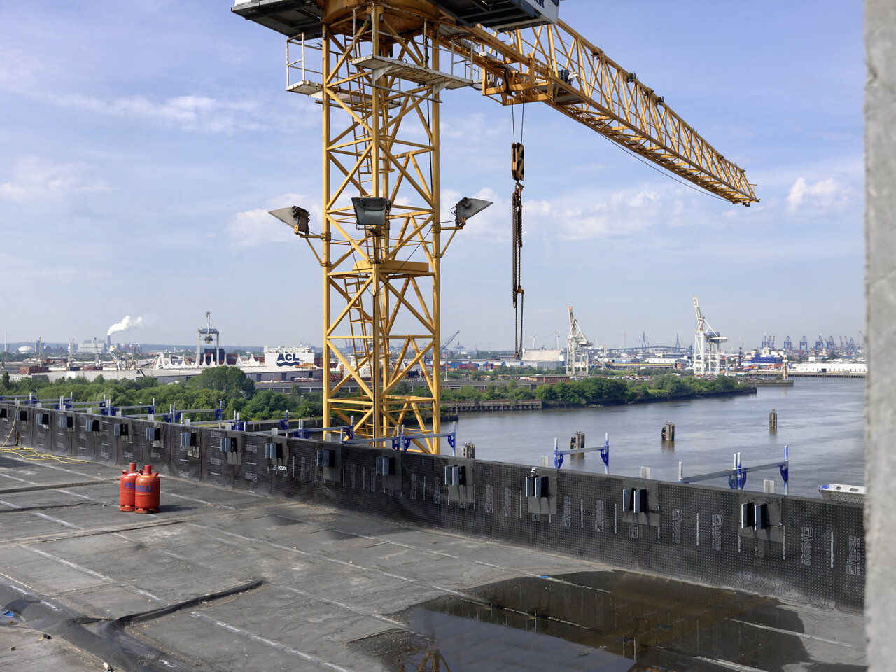 Tor zur Welt Foto Blick von Dach über den Hafen